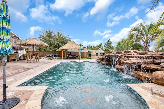 27250 Remmington Forest E, Magnolia, TX 77355