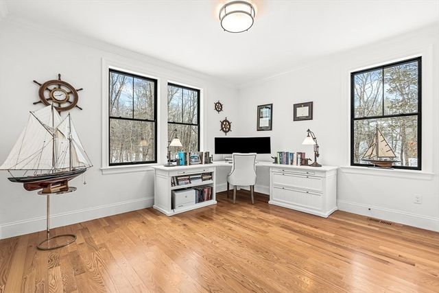 2 Arrow Path, Natick, MA 01760