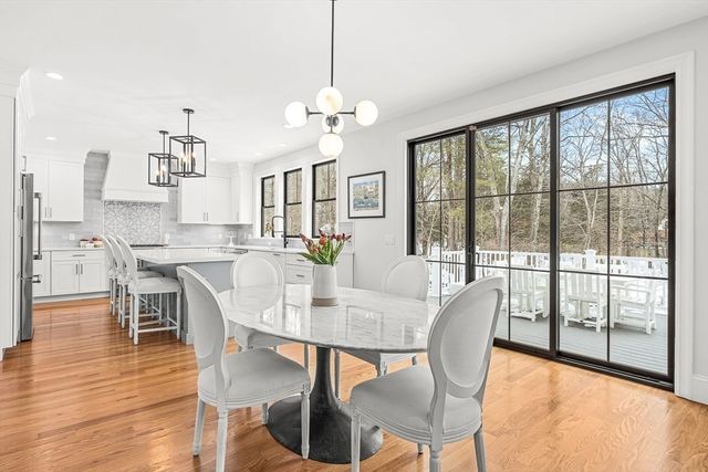 2 Arrow Path, Natick, MA 01760