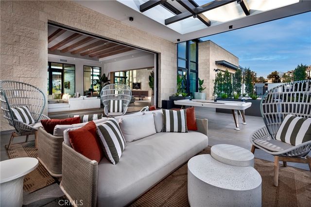 120 Chapman, Lake Forest, CA 92630