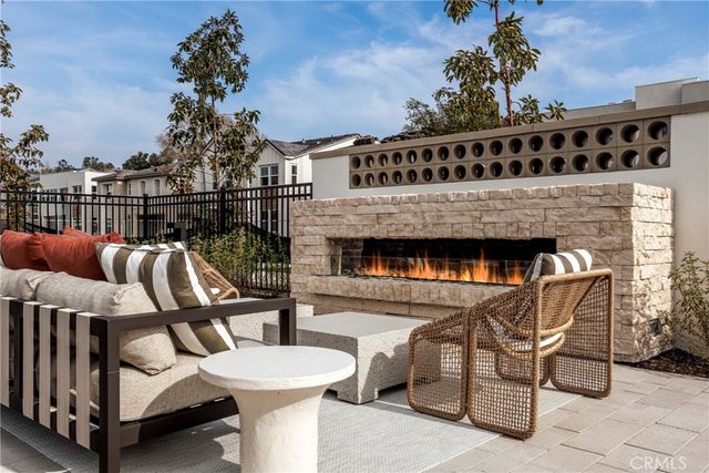 120 Chapman, Lake Forest, CA 92630