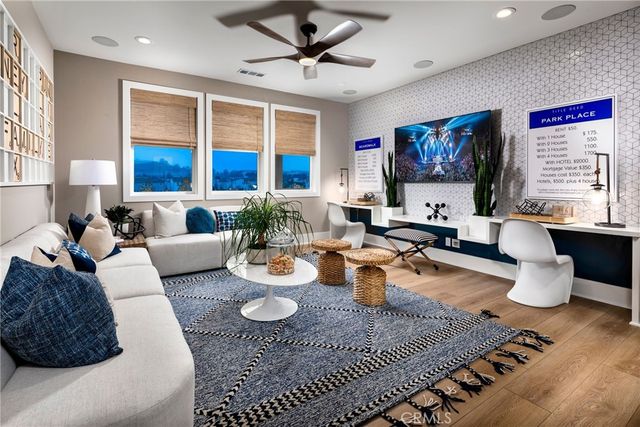 120 Chapman, Lake Forest, CA 92630