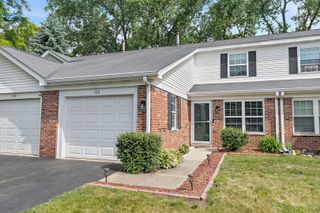 102 Pine Circle, Cary, IL 60013