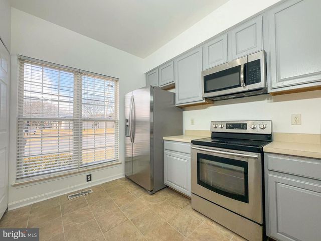 8153 TELEGRAPH RD, Severn, MD 21144