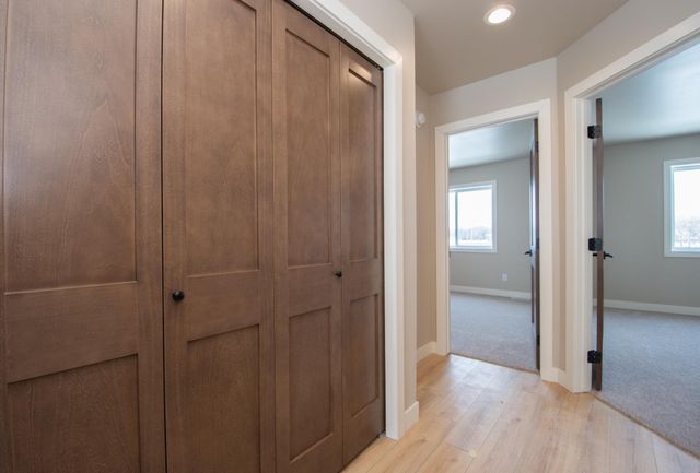 6590 68th Street S, Horace, ND 58047