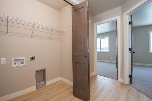 6590 68th Street S, Horace, ND 58047