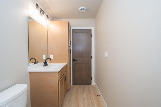 6590 68th Street S, Horace, ND 58047