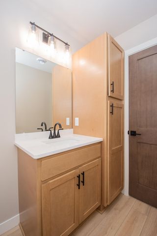 6590 68th Street S, Horace, ND 58047