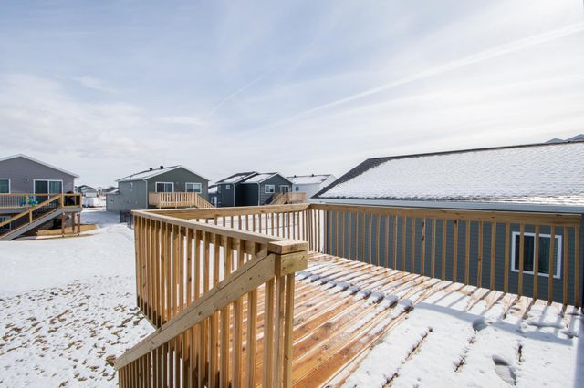 6590 68th Street S, Horace, ND 58047
