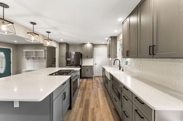 13667 W 89th Place, St. John, IN 46373