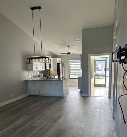 7716 SE Sugar Sand Circle, Hobe Sound, FL 33455