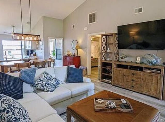 7716 SE Sugar Sand Circle, Hobe Sound, FL 33455