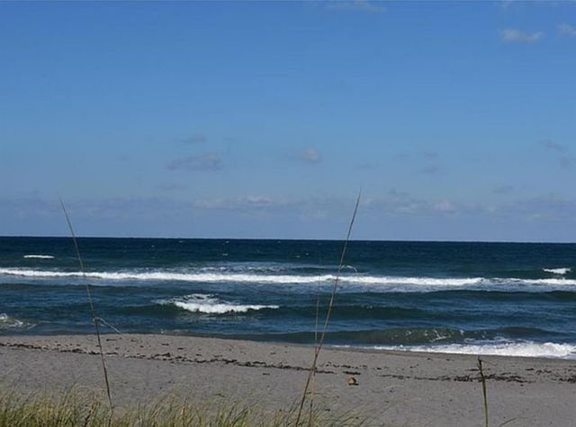 7716 SE Sugar Sand Circle, Hobe Sound, FL 33455