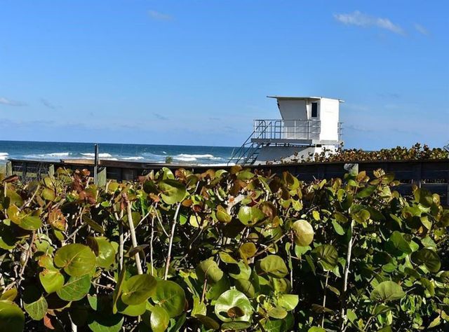 7716 SE Sugar Sand Circle, Hobe Sound, FL 33455