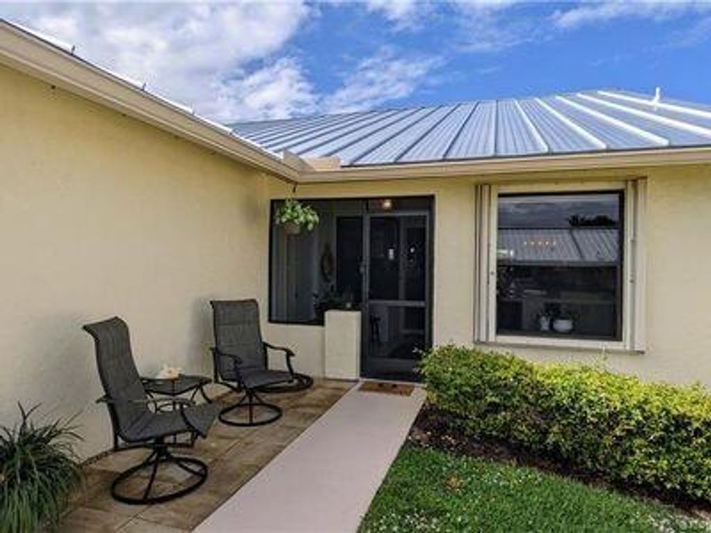 7716 SE Sugar Sand Circle, Hobe Sound, FL 33455