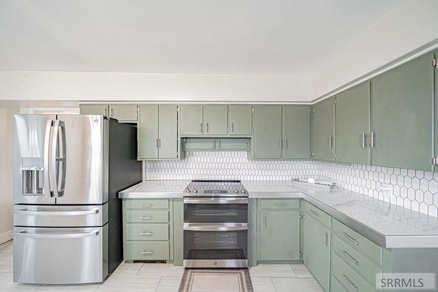 3 S 55 W, Blackfoot, ID 83221