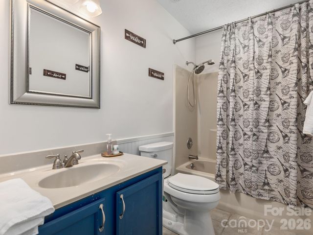 1541 Utah Mountain Road, Waynesville, NC 28785
