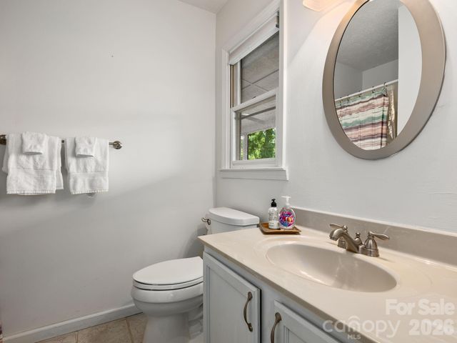 1541 Utah Mountain Road, Waynesville, NC 28785