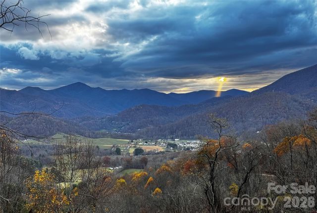 1541 Utah Mountain Road, Waynesville, NC 28785