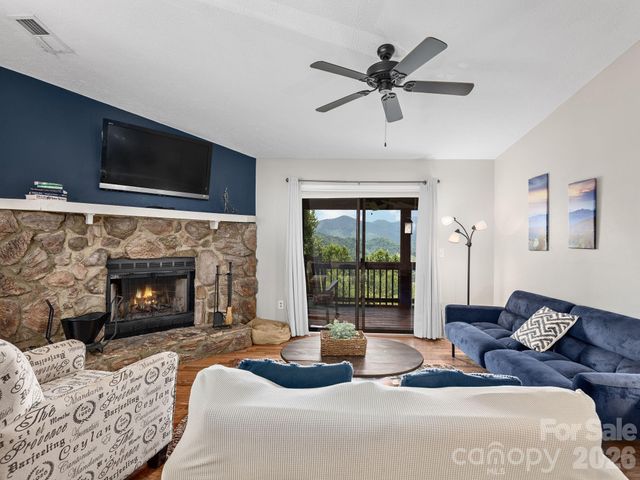 1541 Utah Mountain Road, Waynesville, NC 28785