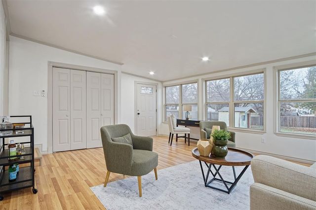 1410 W Warner Avenue, Guthrie, OK 73044