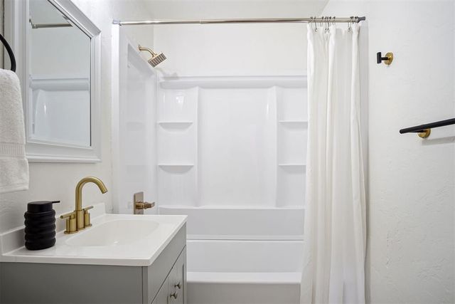 1410 W Warner Avenue, Guthrie, OK 73044