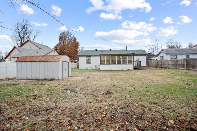 1410 W Warner Avenue, Guthrie, OK 73044