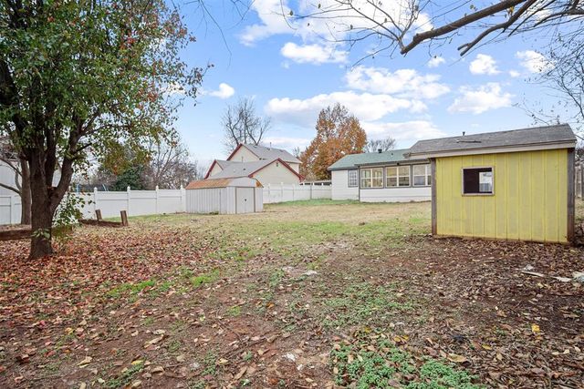 1410 W Warner Avenue, Guthrie, OK 73044