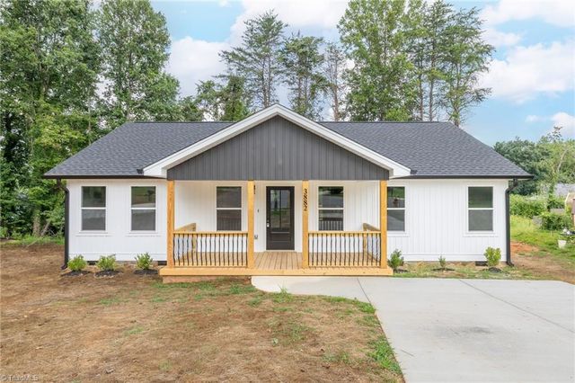3882 Ruskin Court, Winston-salem, NC 27105