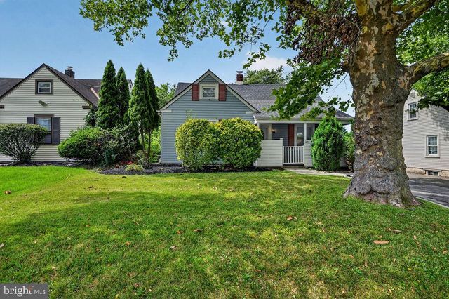 28 W COUNTY LINE RD, Hatboro, PA 19040