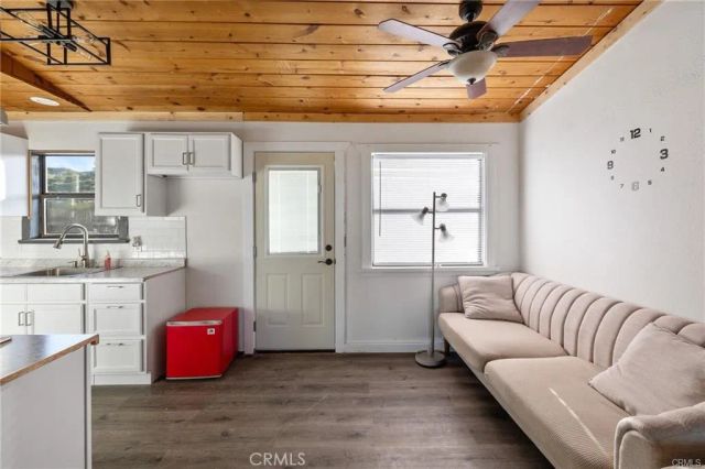 46417 Kings Canyon Road, Lancaster, CA 93536