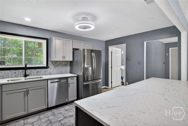 1621 Cloverdale Drive, Savannah, GA 31415