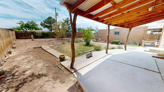 1014 San Clemente Avenue NW, Albuquerque, NM 87107