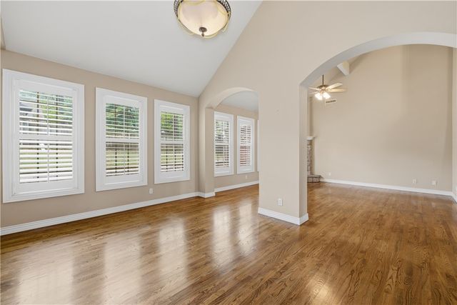 4200 Seminole Drive, Rogers, AR 72758