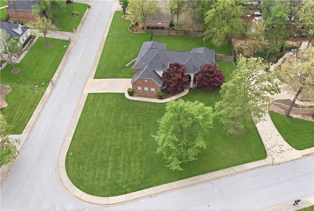 4200 Seminole Drive, Rogers, AR 72758