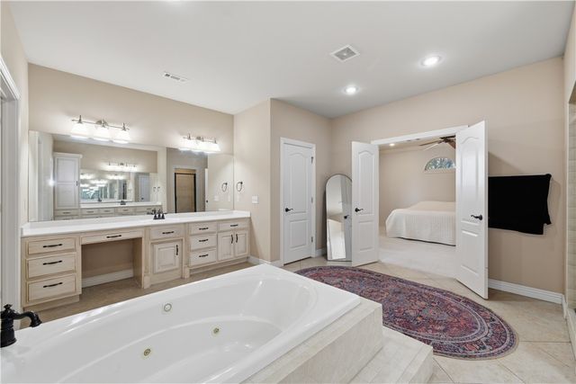 4200 Seminole Drive, Rogers, AR 72758