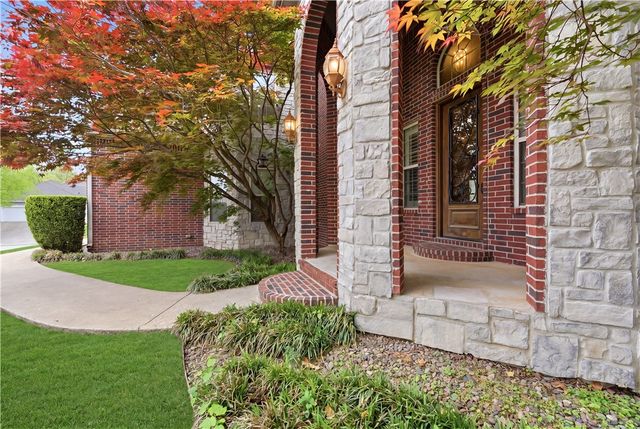 4200 Seminole Drive, Rogers, AR 72758