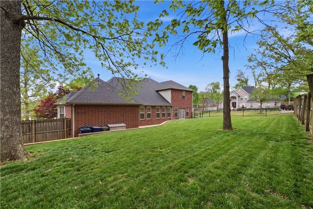 4200 Seminole Drive, Rogers, AR 72758