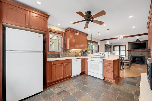 6217 S Mason Avenue, Chicago, IL 60638