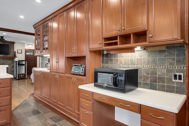 6217 S Mason Avenue, Chicago, IL 60638
