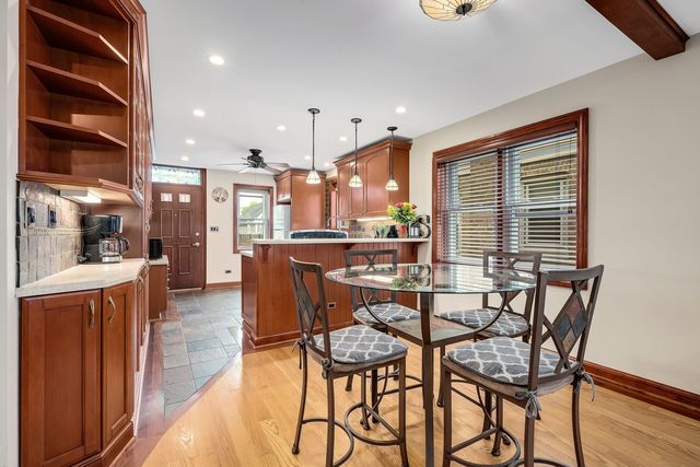 6217 S Mason Avenue, Chicago, IL 60638