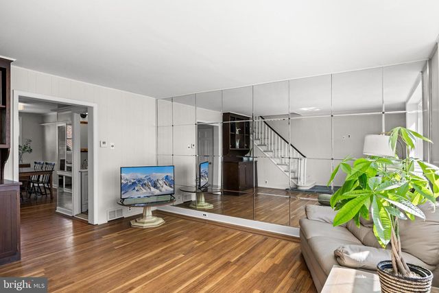454 WOODLAWN TER, Collingswood, NJ 08108