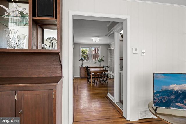 454 WOODLAWN TER, Collingswood, NJ 08108