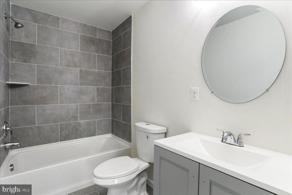 Image 20 of property listing at 716 GREENWAY AVE, Cumberland, MD 21502