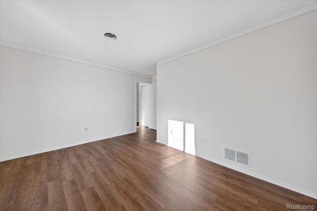 29900 N Grand Oaks Drive, Warren, MI 48092