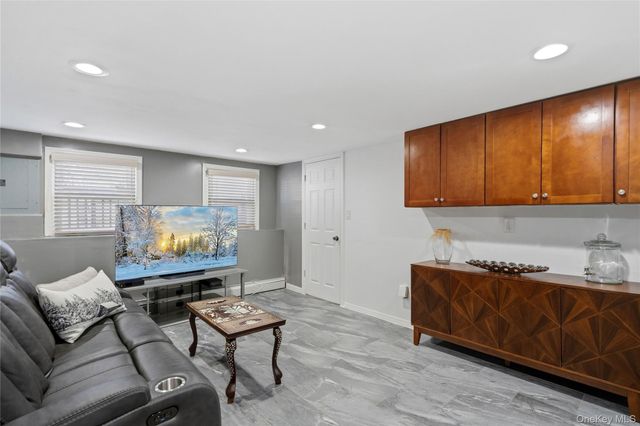 70 Forest Road, Valley Stream, NY 11581