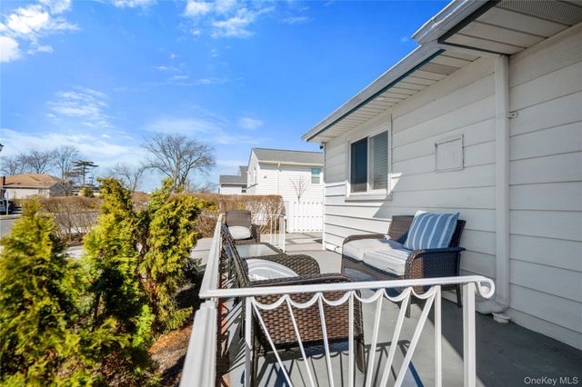 70 Forest Road, Valley Stream, NY 11581