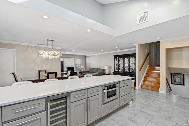 70 Forest Road, Valley Stream, NY 11581