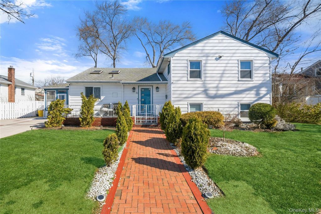 70 Forest Road, Valley Stream, NY 11581