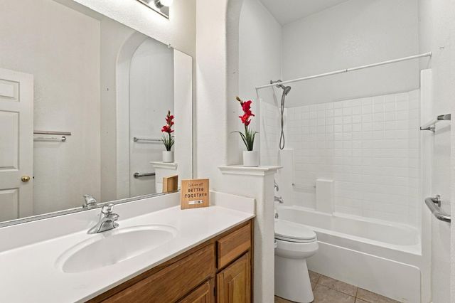 1697 San Antonio Ln, Roseville, CA 95747